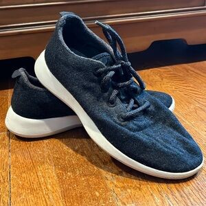 Allbirds Women's Wool Runners Sneakers- Tuke Jo (Dark Gray) w/Cream Sole- Size 9